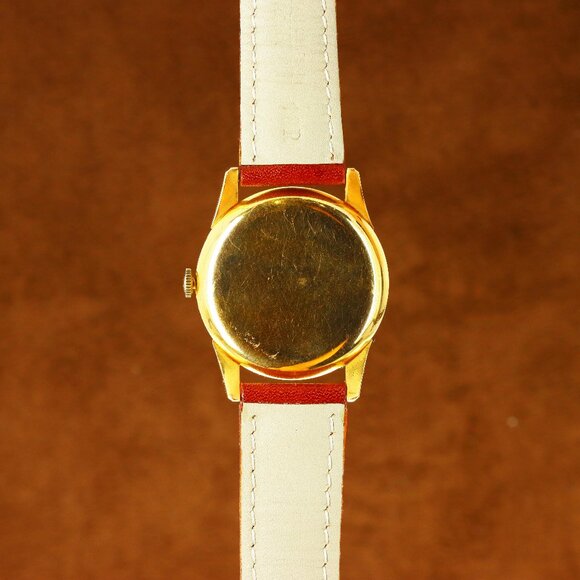 IWC Vintage Circa 1960s Manual Wind, Cream Dial - 18kt Yellow Gold on Strap - Picture 8 of 10
